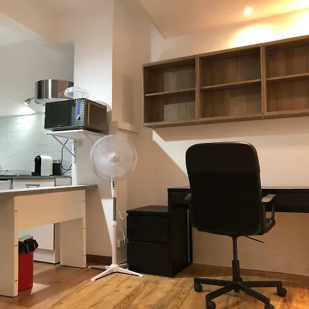 Studio Equipe Dans Le Quartier Prise Des Carmes A Toulouse. Apartment Toulouse